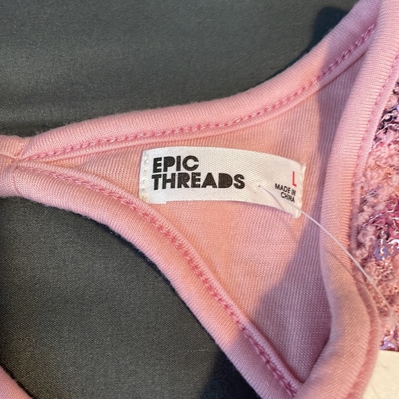 STUNNING GIRLS DRESS! SIze L  4’8” - 5’1” 74-100lbs - Picture 4 of 4